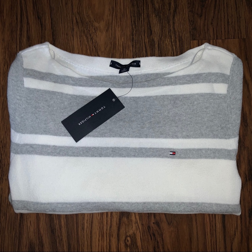 NEW Tommy Hilfiger Women’s Sweater